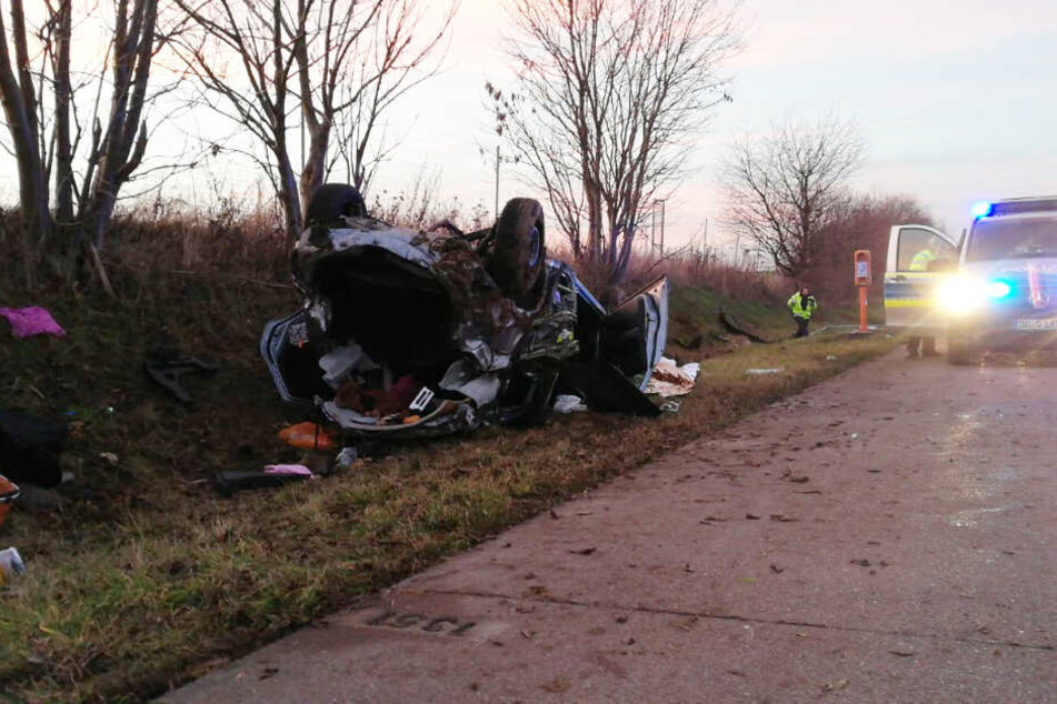 Dieses Fahrzeug überschlug sich am Donnerstagnachmittag auf der A14 bei Leisnig.