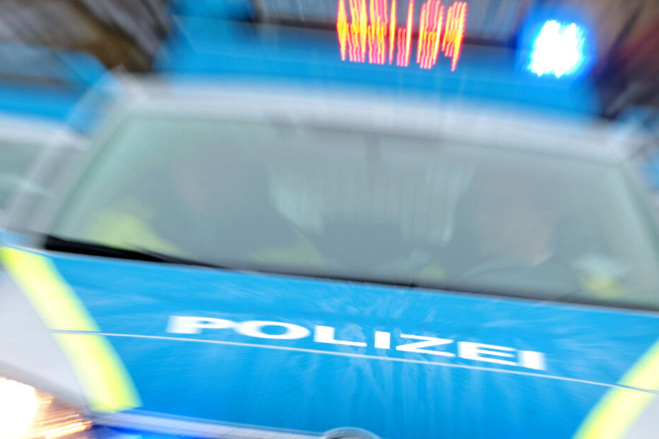 Die Sperrung der B251 wurde laut Polizei gegen 18.35 Uhr wieder aufgehoben (Symbolbild).