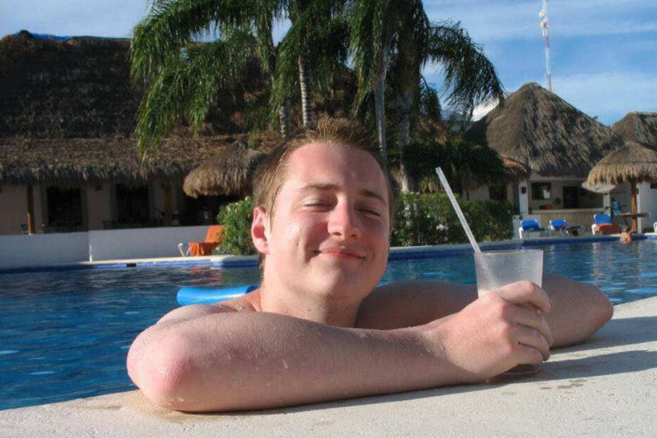 Ethan Studenic ist schon seit über 10 Jahren mit seiner Freundin zusammen.
