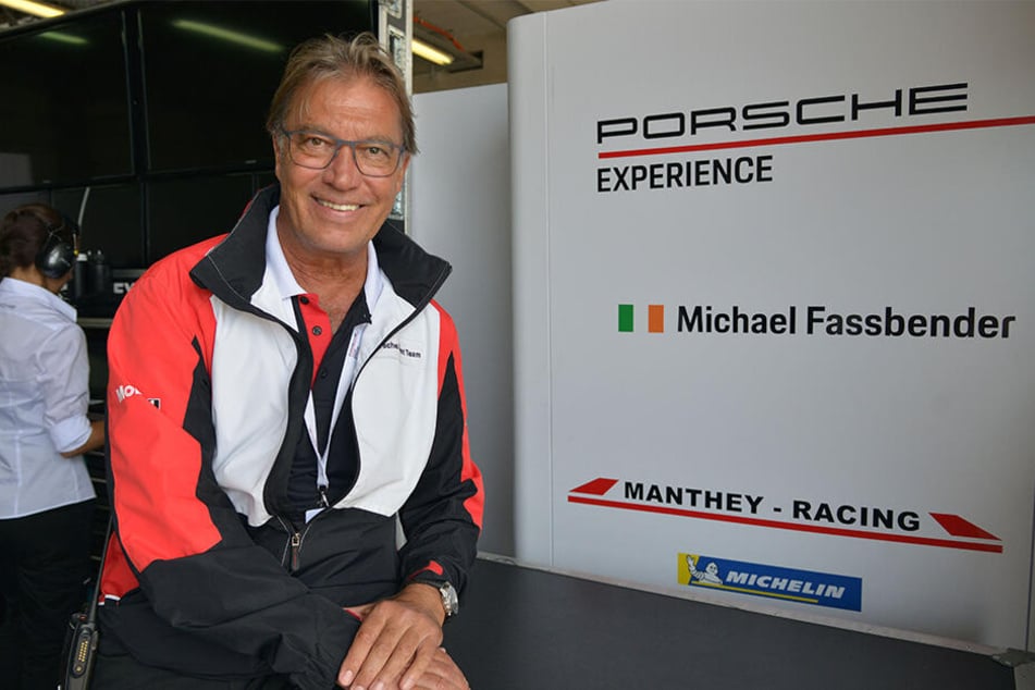 "Porsche Sports Cup"-Veranstalter Altfrid Heger (61) freut sich über die Teilnahme des bodenständigen Schauspielers Michael Fassbender (42).