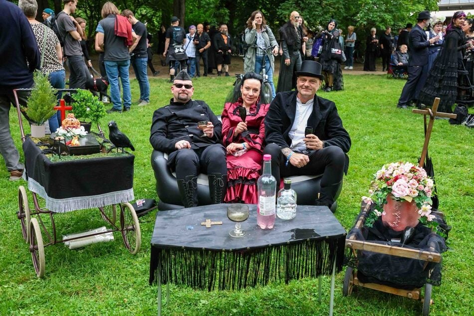 Am Freitag verwandelte sich der Clara-Park in einen Treffpunkt der "schwarzen Szene".