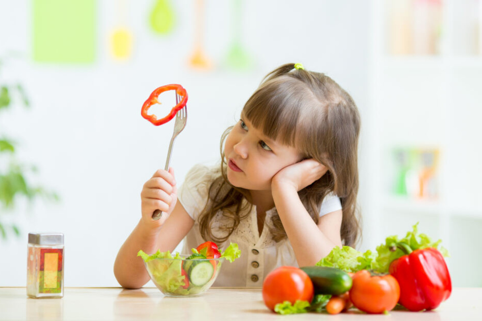 Vielen Kindern fehlt es an Zugang zu gesundem Obst und Gemüse.