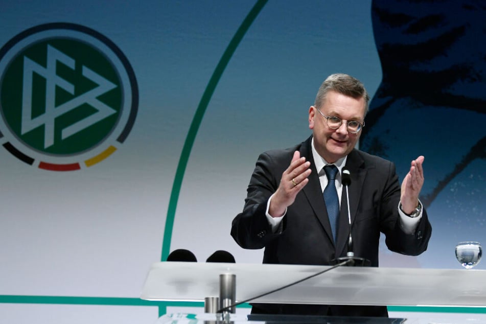 DFB-Präsident Reinhard Grindel spricht bei der Verleihung des Julius-Hirsch-Preises im Fußballmuseum in Dortmund (18.11.2018).