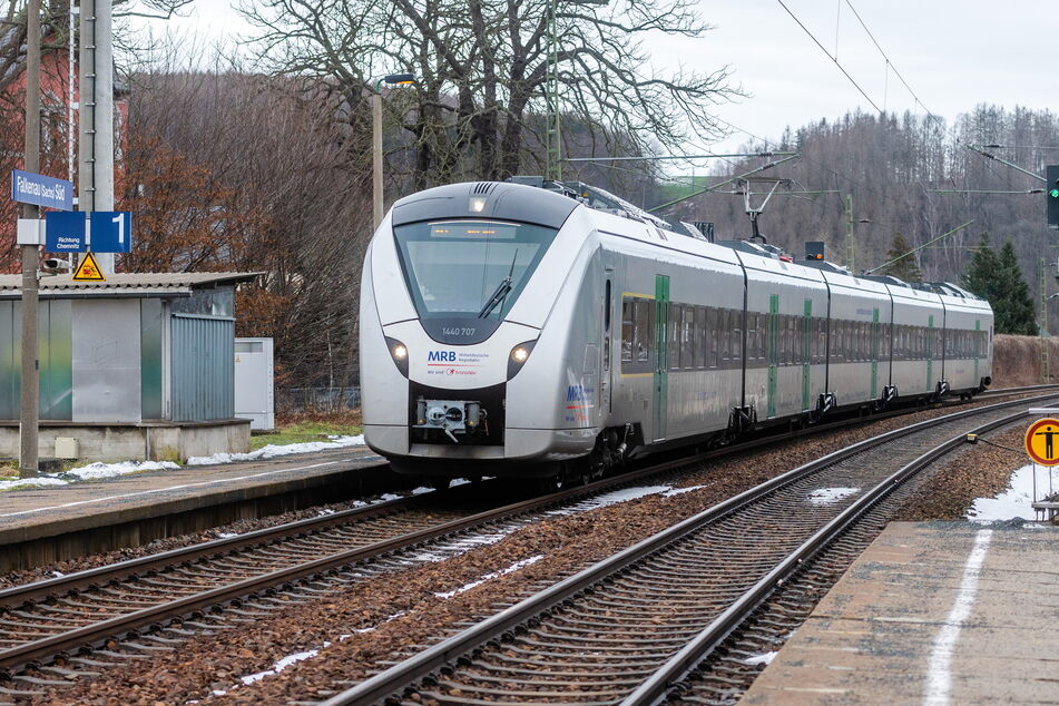 Auf der Bahnstrecke zwischen Dresden und Chemnitz kommt es am Wochenende zu Einschränkungen im Bahnverkehr.