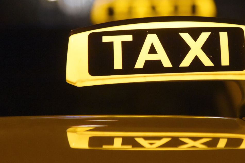 Der Taxifahrer unterzog sich freiwillig einem Alkoholtest. (Symbolbild)