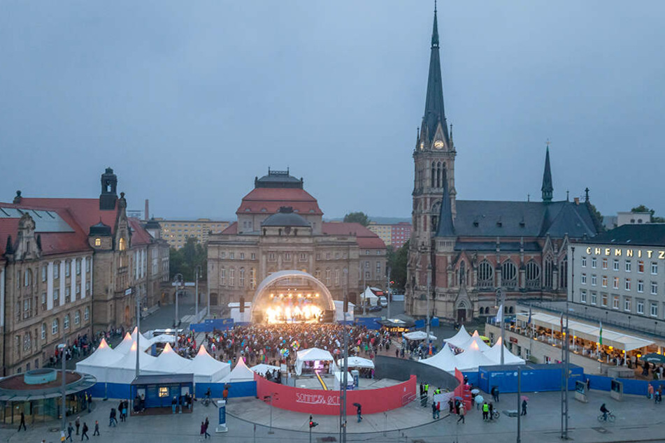 Das Open-Air-Konzert wird auf dem Opernplatz stattfinden.