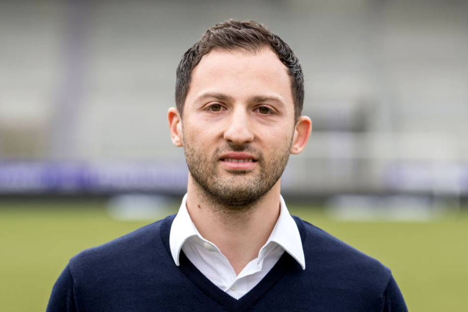 Domenico Tedesco schaffte dank einer tollen Aufholjagd im Vorjahr mit den "Veilchen" den Klassenerhalt, zog es dann aber vor, zu Bundesligist FC Schalke 04 zu wechseln.
