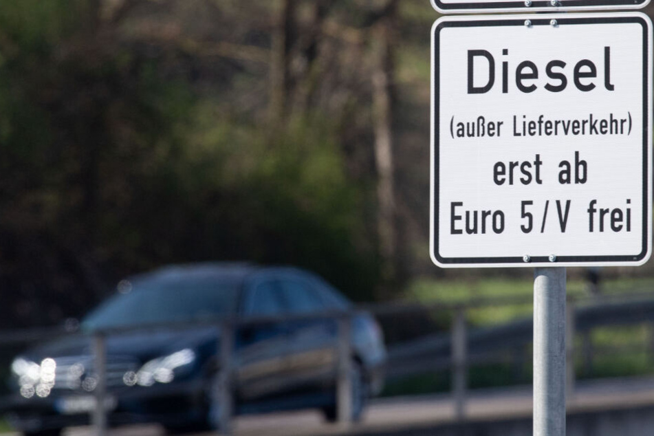 Seit erstem April müssen Diesel unter der Abgasnorm 5 aus Stuttgart draußen bleiben. (Symbolbild)