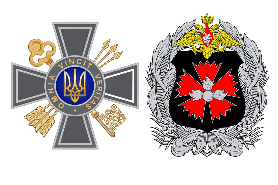 Links: Das Emblem des ukrainischen Auslandsgeheimdienstes SZRU . Rechts: Die Glawnoje Raswedywatelnoje Uprawlenije (GRU) ist Russlands bedeutendster Geheimdienst, der verdeckt auch in Deutschland agiert.