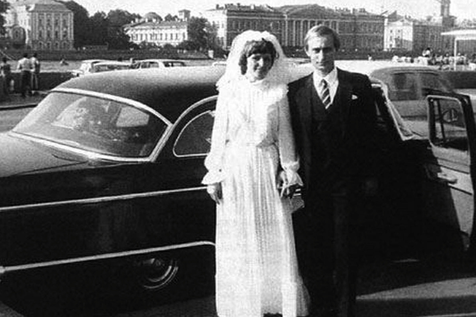 Putin am 28. Juli 1983 bei seiner Hochzeit mit Ljudmila Alexandrowna Otscheretnajabei. Das Paar ist inzwischen geschieden.
