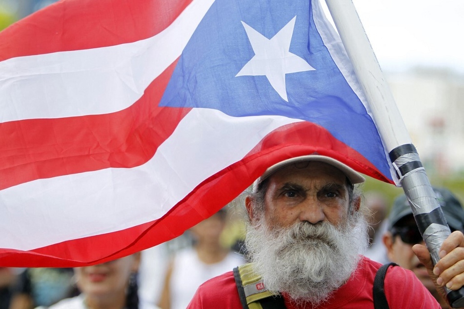 The US House has passed a bill that would allow Puerto Ricans to vote to determine their political status.