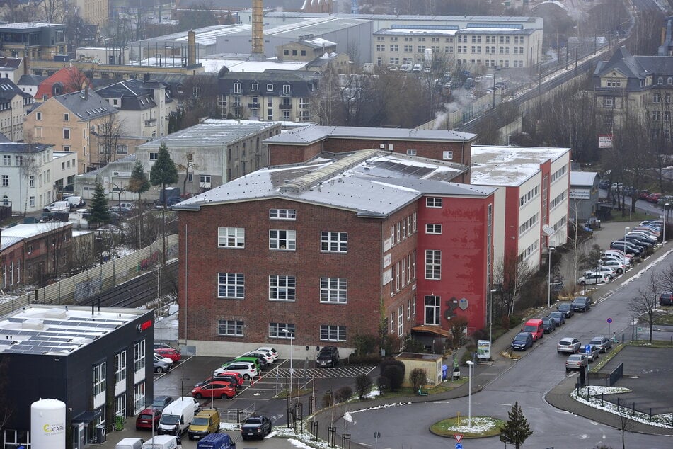 Ein Ziegelbau blieb vom Abriss verschont und beherbergt heute die Chemnitzer Kunstfabrik.