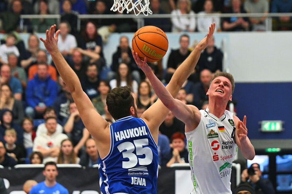 Daniel Kirchner (r.) hat Bock auf die neue Saison mit seinen neuen Kollegen.