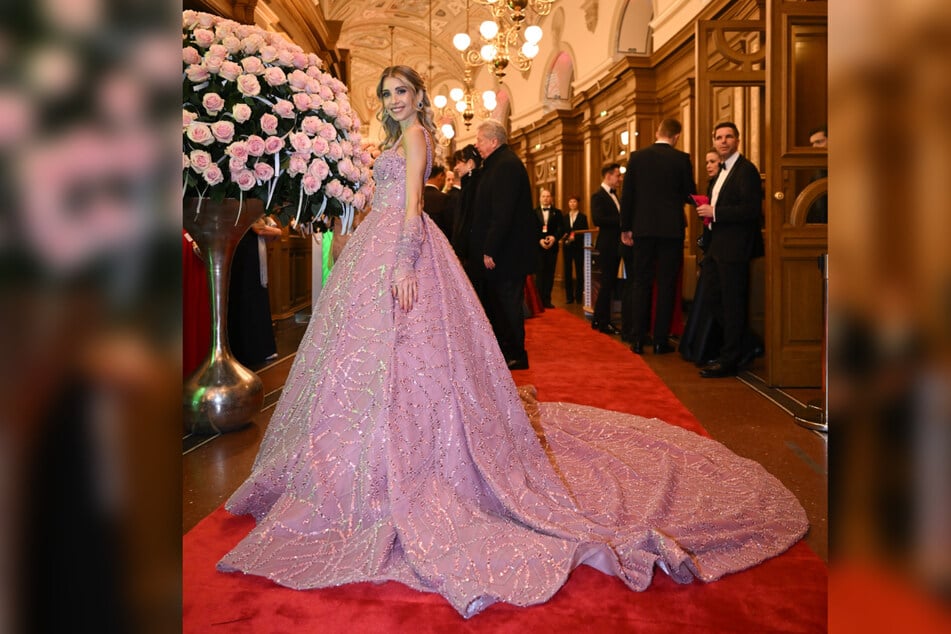 Cathy Hummels (37) wechselte am Abend sogar einmal das Kleid.