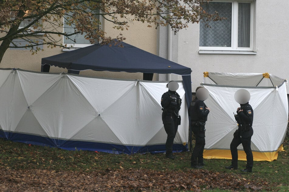 Mädchen (†9) stürzt aus Fenster von Mehrfamilienhaus und stirbt