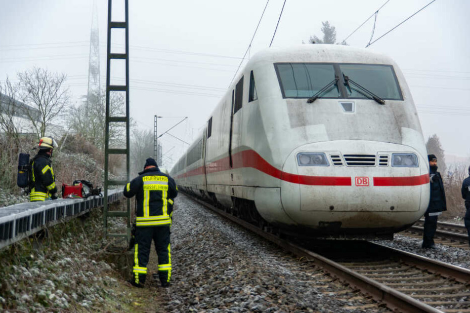 Der ICE kam in der Nähe von Raunheim zum Stehen.