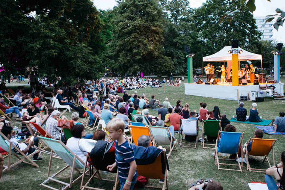 Großes Finale: Zum heutigen Parksommer-Abschluss gibt es Harfenmusik im Stadthallenpark.