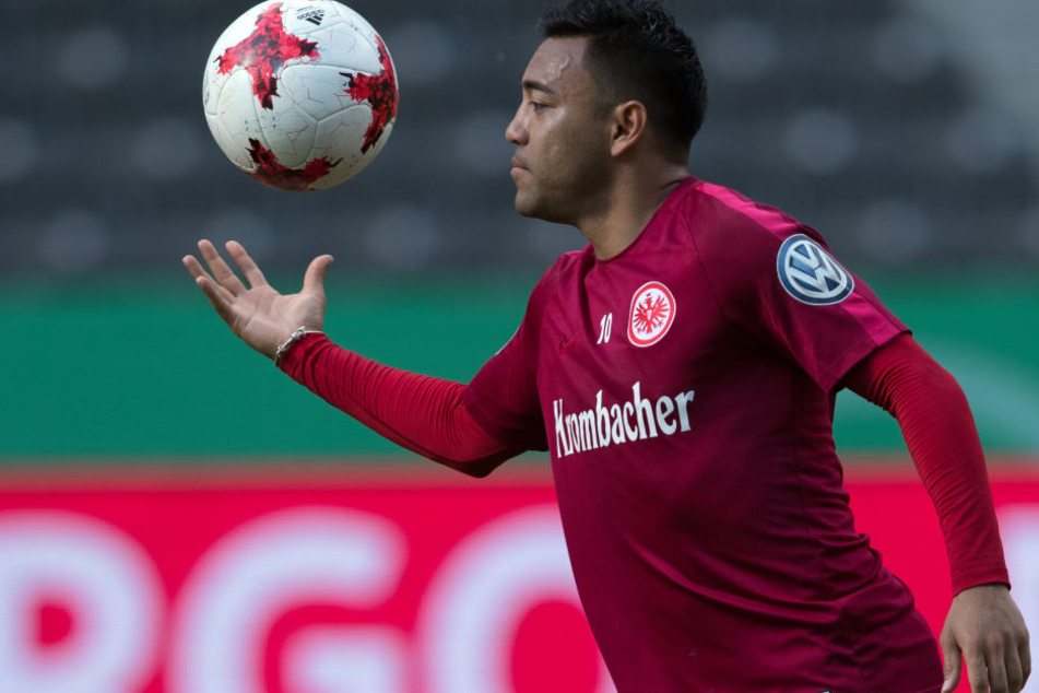 Ballkünstler aus Mexiko: Marco Fabian wird auch in der kommenden Saison für die Eintracht auflaufen.