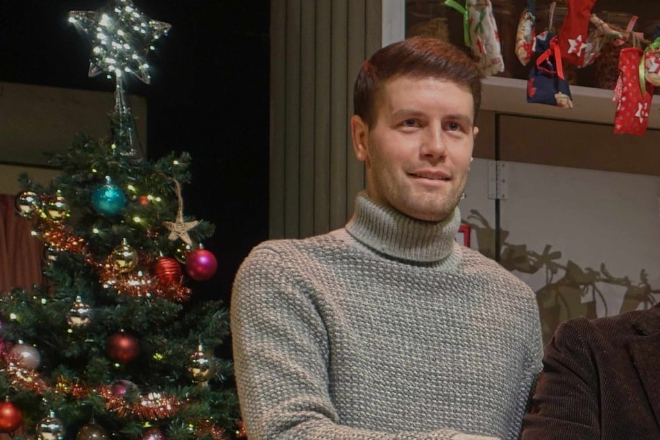 St. Pauli-Cheftrainer Fabian Hürzeler (30) verbringt ein Multikulti-Weihnachten bei seiner Familie in München.