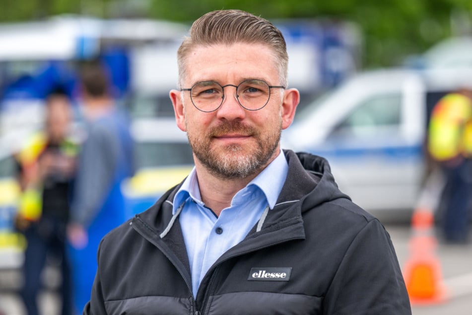 Polizeisprecher Andrzej Rydzik (41)