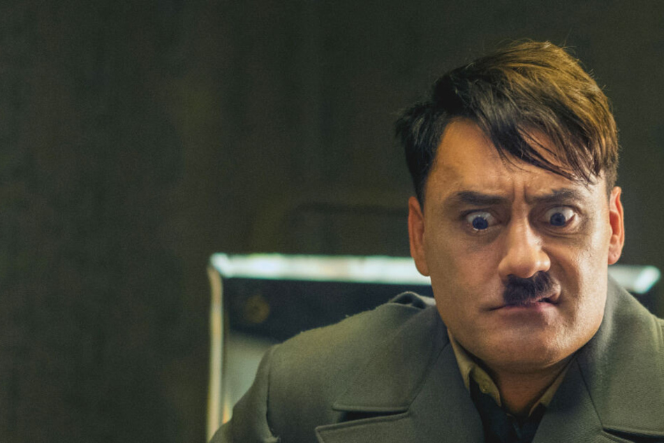 "Jojo Rabbit": Komplett abgedrehte Adolf-Hitler-Satire sorgt für Zündstoff!