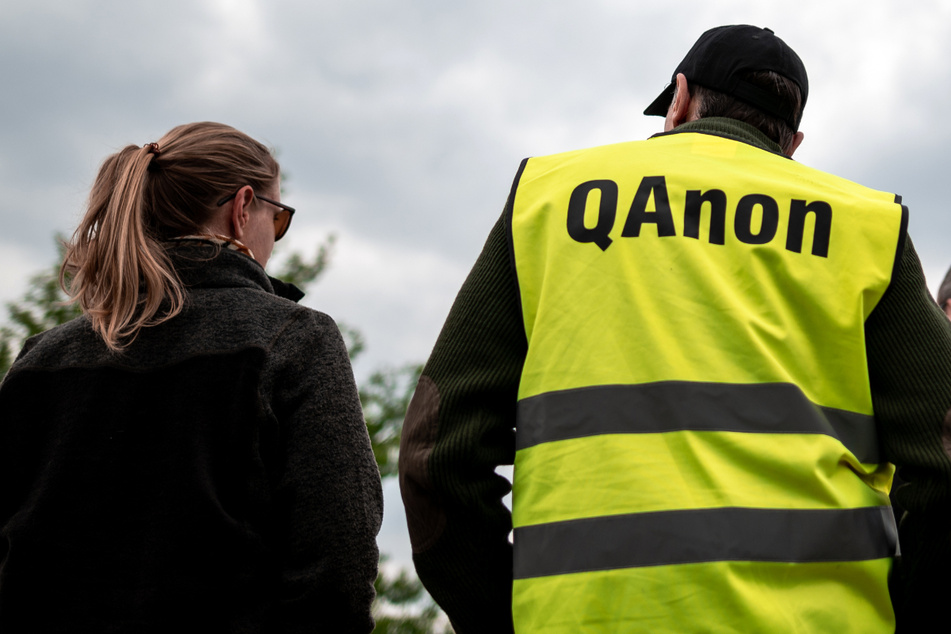 QAnon-Bewegung: Hat sich "Q" versehentlich selbst verraten?