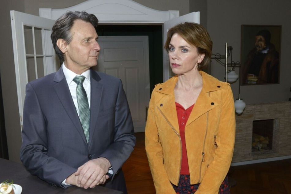 Jo und Yvonne kommen sich wieder näher.