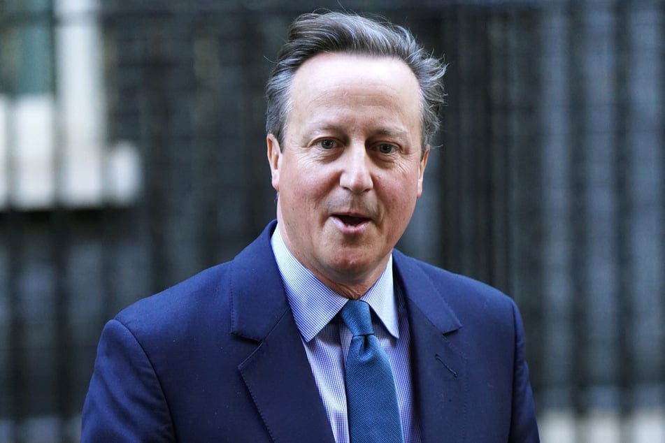Großbritanniens ehemaliger Premierminister David Cameron (57) wurde zum neuen Außenminister seines Landes ernannt.
