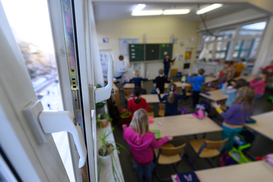 Nach dem Lockdown öffneten am Montag die Grundschulen und Kitas in Sachsen im eingeschränkten Regelbetrieb.