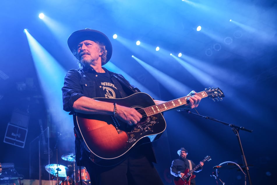 Wolfgang Niedecken (73) und seine Band nehmen ihre Zuhörer mit auf eine Zeitreise 40 Jahre in die Vergangenheit.