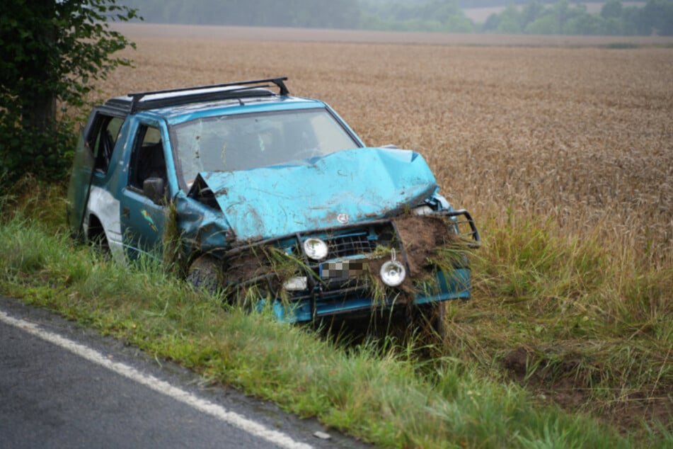 Der Opel Frontera erlitt einen Totalschaden.