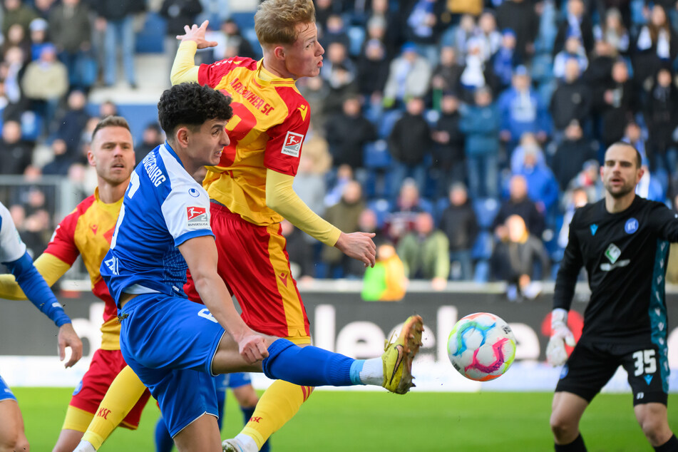 Daniel Elfadli (25) im Magdeburger Trikot erzielte gegen Karlsruhe den späten Ausgleich zum 1:1.