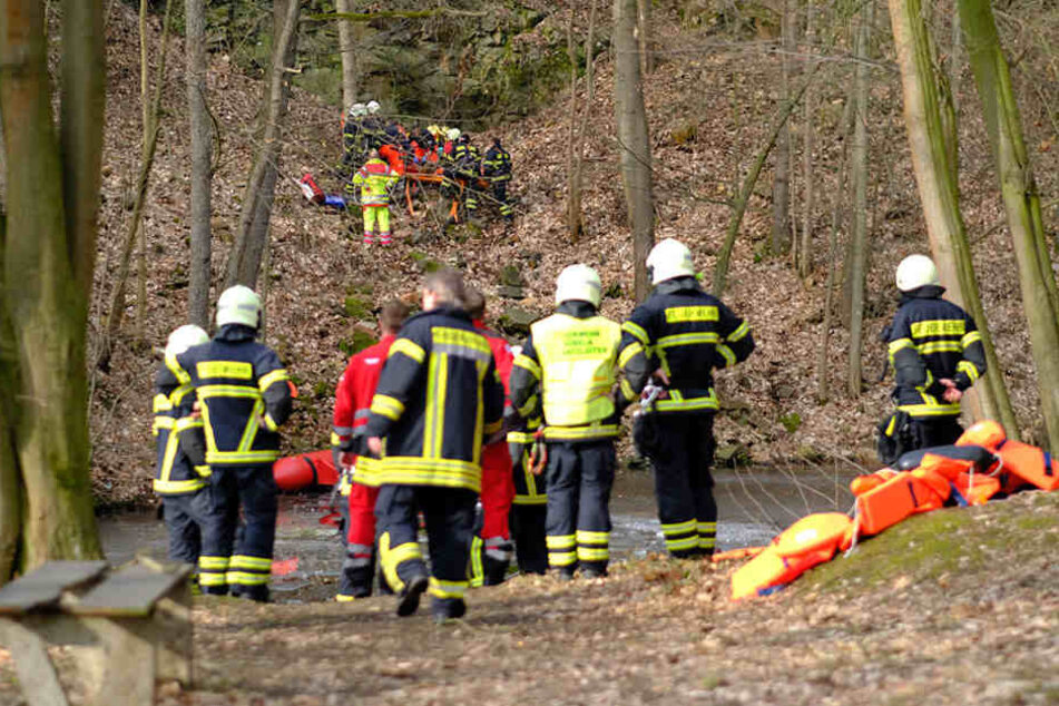 Der Mann stürzte mehrere Meter in die Tiefe.