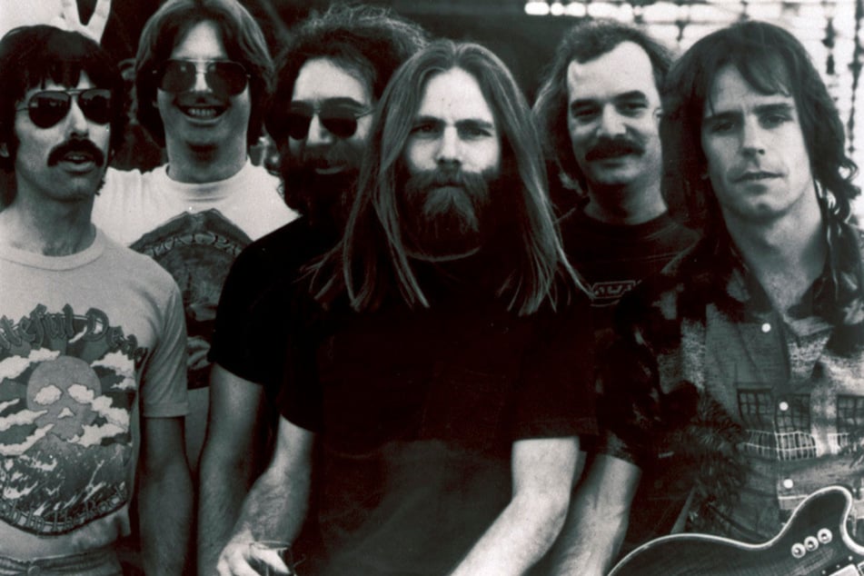 Dieses undatierte Foto zeigt die Mitglieder der "Grateful Dead", l.-r.: Mickey Hart, Phil Lesh, Jerry Garcia, Brent Mydland, Bill Kreutzmann und Bob Weir.