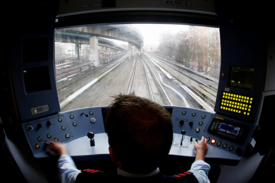 Diesen Blick auf die Hamburger S-Bahn-Gleise haben nur die Fahrer der Züge. (Archivbild)