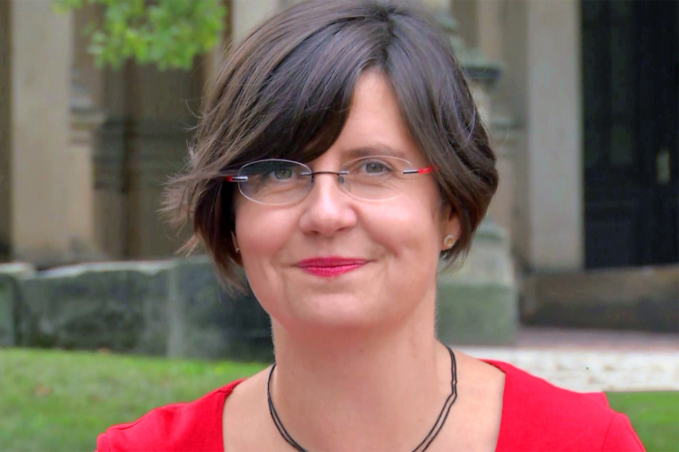 Mira Koerlin ist Referentin für Öffentlichkeitsarbeit der Evangelisch-Lutherischen Kirche in Dresden.