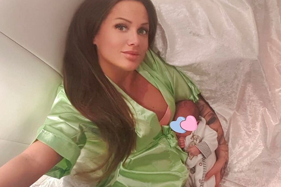 Der Instagram-Screenshot zeigt Schwesta Ewa und ihre kleine Tochter.