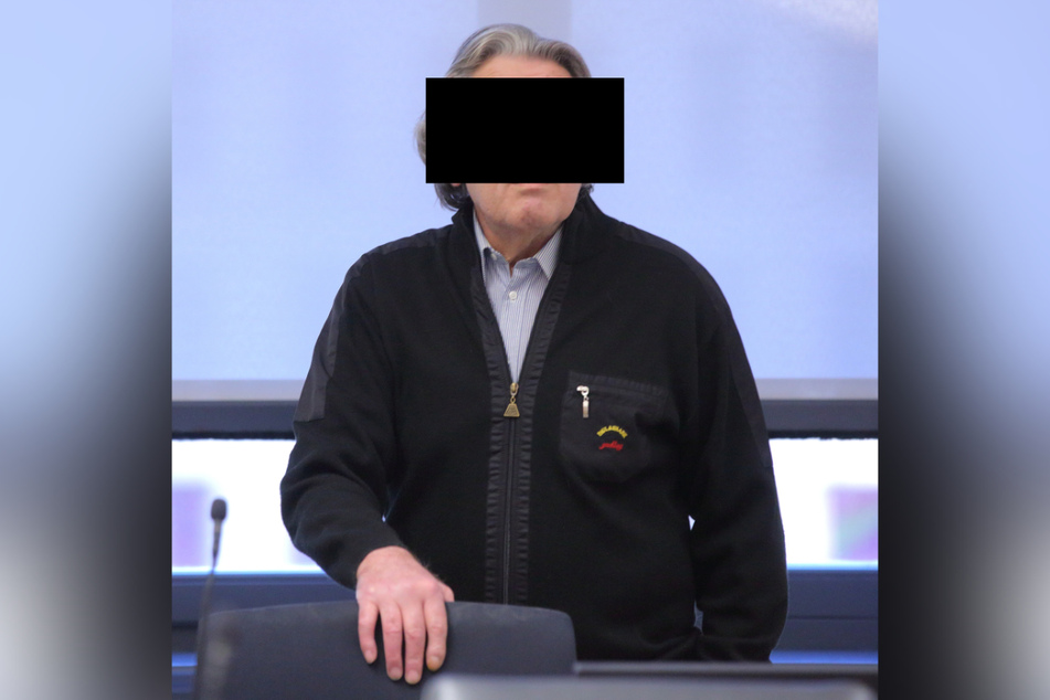 Jochen P. (68) war zumindest auf dem Papier Direktor der Firma, die den Unternehmern windige Verträge für Beamer angeboten haben soll.