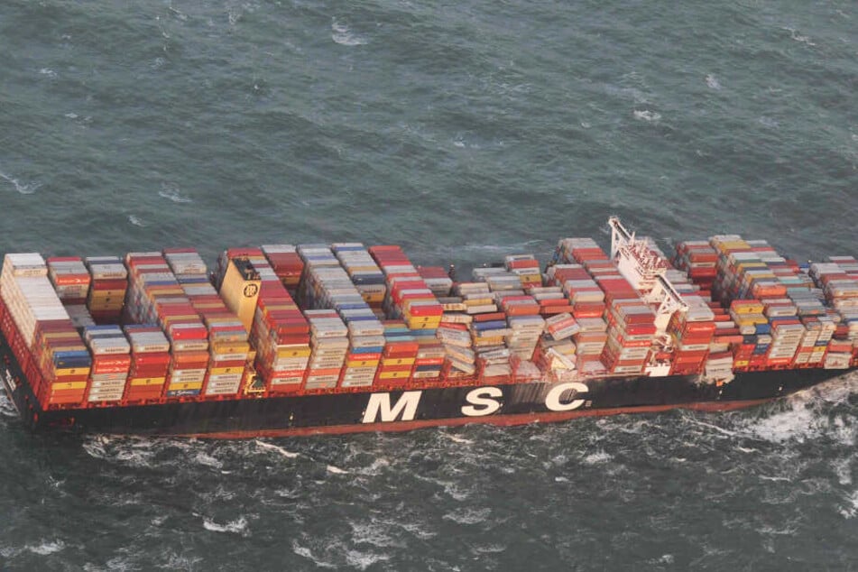 Der Sturm hat die Ladung auf der MSC Zoe ganz schon in Bewegung gebracht.