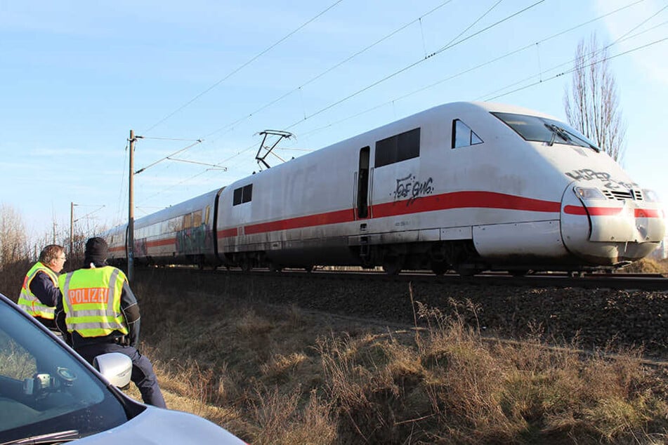 Nach dem Unfall war die Strecke Berlin - Hamburg für mehrere Stunden gesperrt.