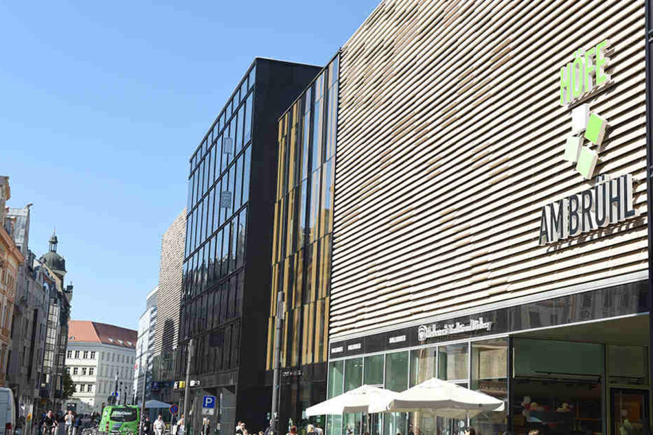 Die prachtvolle Einkaufsstraße „Brühl“ ist nur halbseitig schön - die andere
Straßenseite wurde mit Kloppern verdorben.