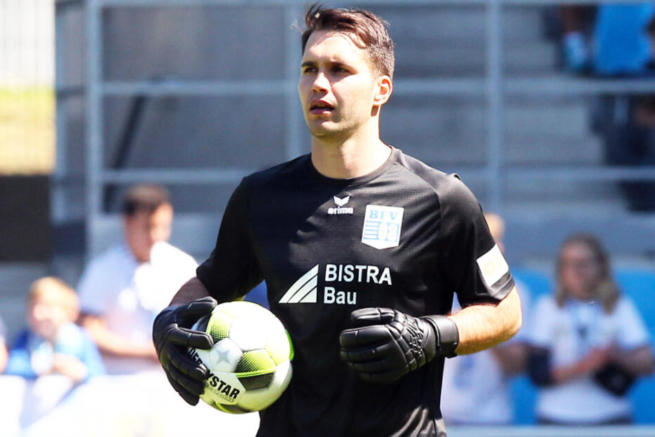 Oliver Birnbaum, hier noch im Trikot des Chemnitzer FC, wurde von Schiebock freigestellt. (Archivbild)