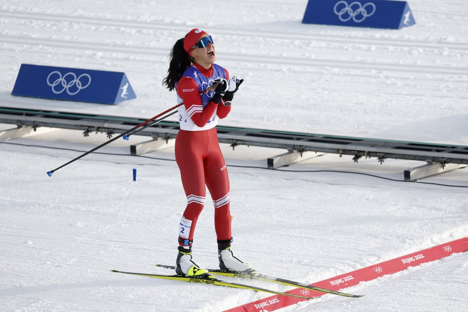 Veronika Stepanova im Moment des Olympiasieges 2022. Bei den anstehenden Spielen darf sie nicht antreten.