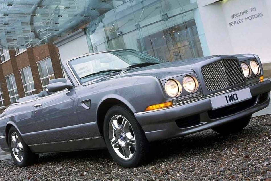 Am Bentley Cabrio entstand ein Sachschaden von 100.000 Euro (Symbolbild).