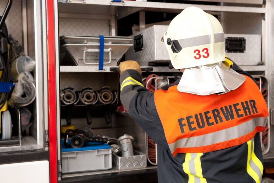 Die Feuerwehr wollte in der Wohnung nach dem rechten schauen, wurde plötzlich beschossen. (Symbolbild)