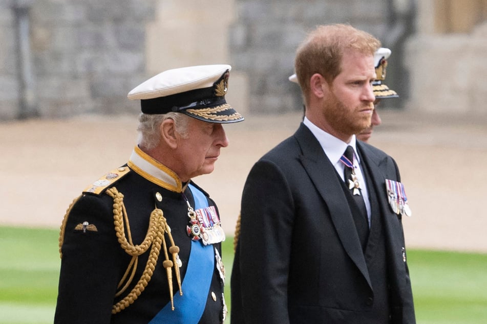 König Charles will Prinz Harry ins Königshaus zurückholen - unter einer Bedingung