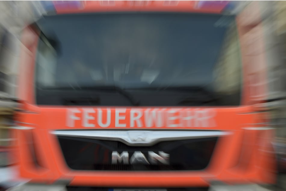 Schon wieder ein Brand in Hamburg: Am Mittwoch war eine Wohnung eines Mehrfamilienhauses in Bergedorf in Flammen aufgegangen. Eine Frau wurde dabei verletzt.