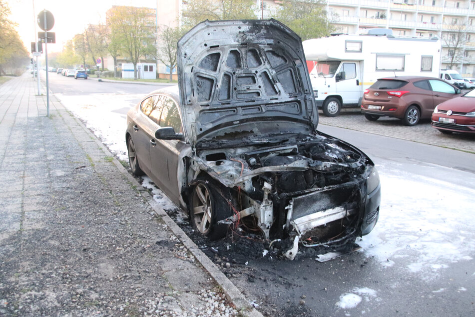 In Cottbus musste ein schwarzer Audi gelöscht werden.