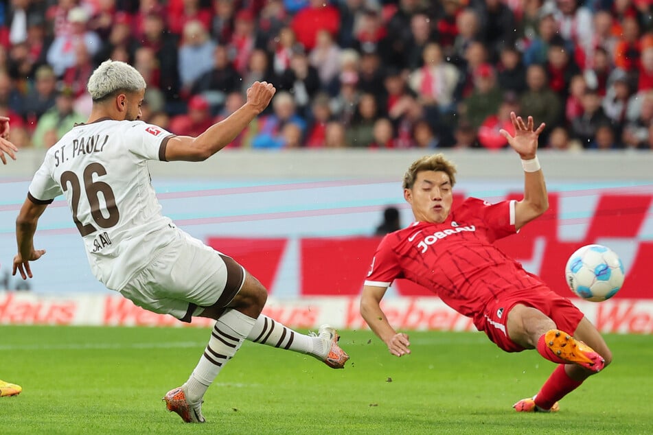 Elias Saad (24, l.) traf in der zwölften Minute mit einem Linksschuss zur Führung.