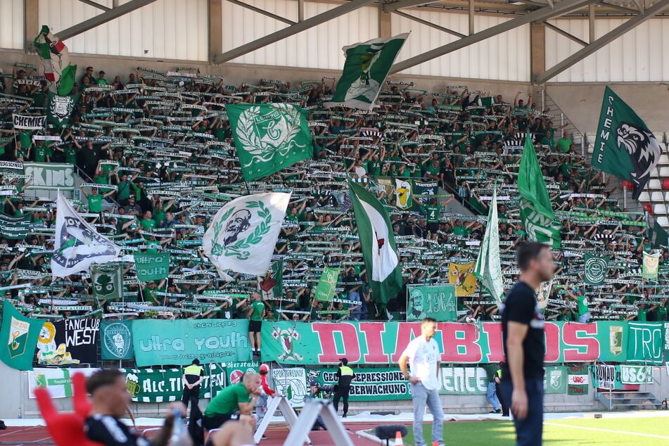 Trotz Anfeuerungsrufe der Fans konnte sich die BSG Chemie Leipzig am Samstag gegen Rot-Weiß Erfurt nicht durchsetzen.